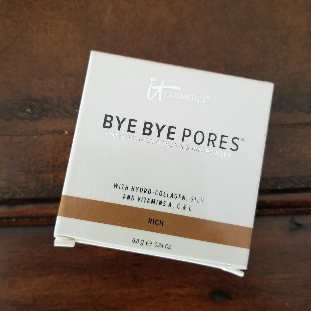NIB •it Cosmetics• Bye Bye Pores Finishing Powder